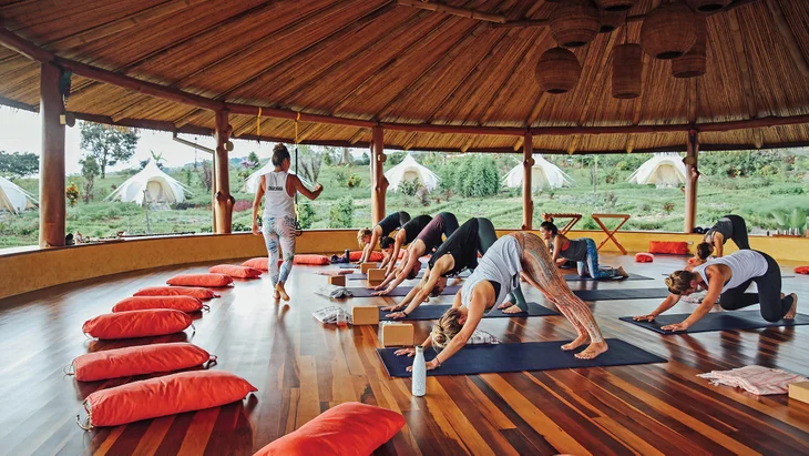 YOGA RETREAT TOUR EXPLORE DA NANG – HOI AN – BA NA HILLS